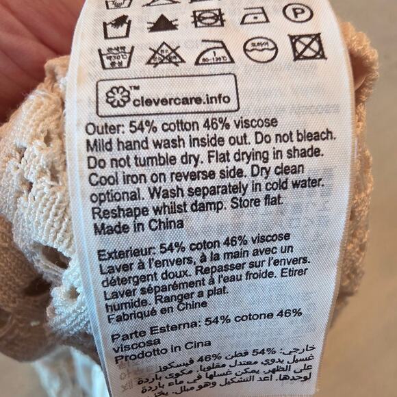 ALLSAINTS Women's Cropped V-Neck Sweater SZ Small - Picture 5 of 6